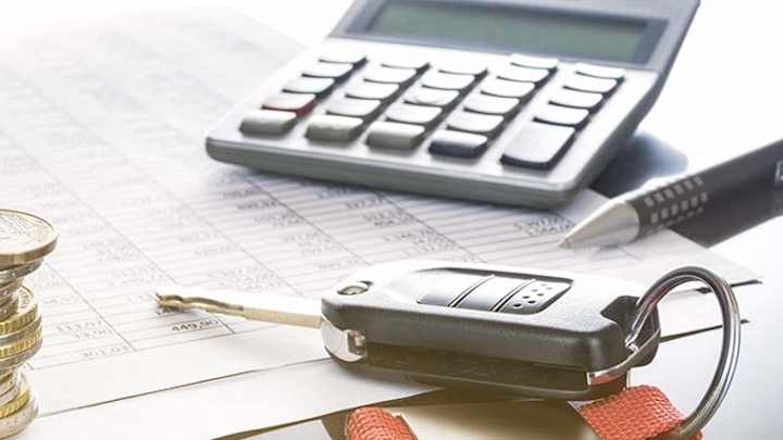 Autoschlüssel, Kfz Versicherung, Geld - Kfz Versicherung berechnen